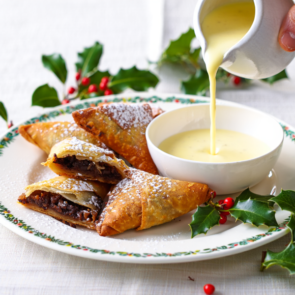 Christmas Pudding Samosas - British Desserts